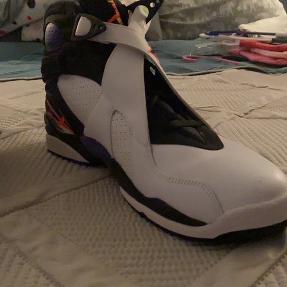 Three peat Jordan 8s [Like new, worn once] - Picture 5 of 11